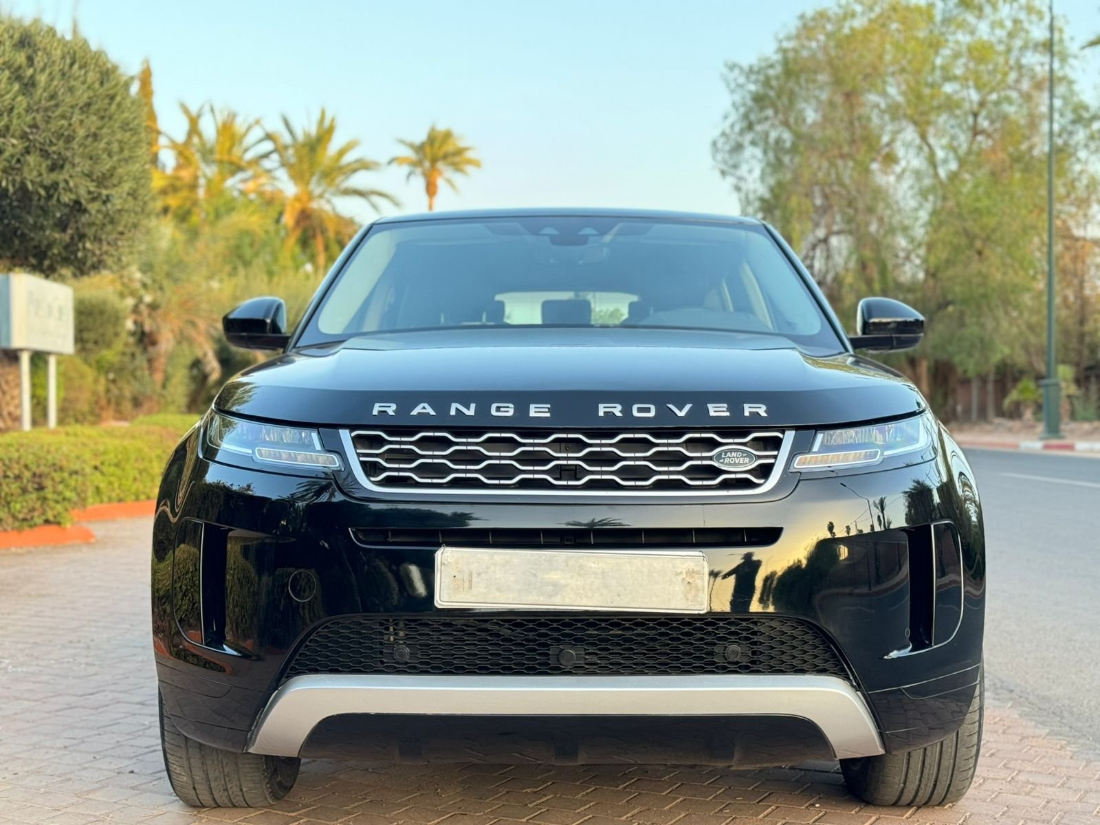 Lazrak auto Range rover evoque 2019 